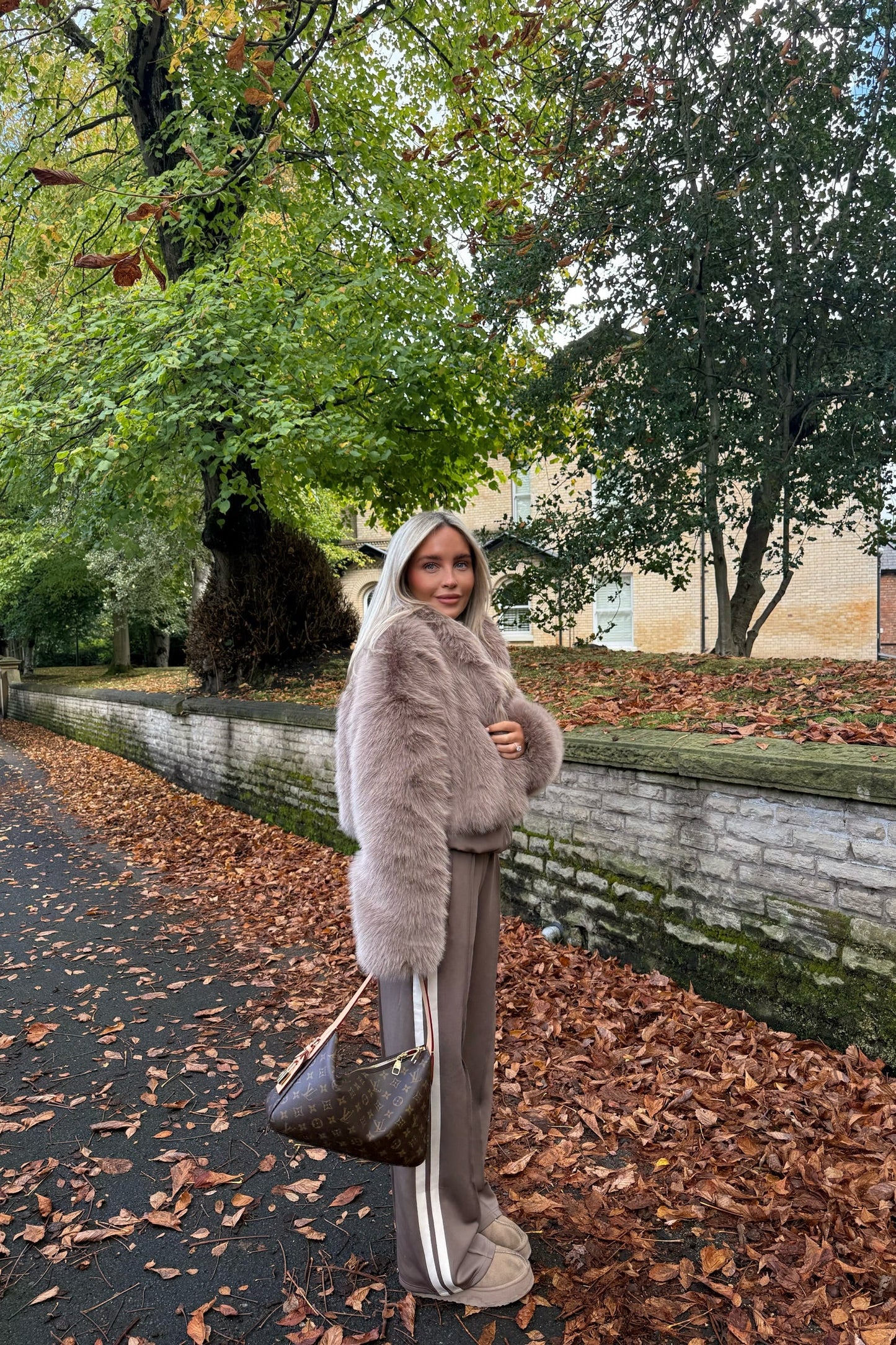 FAUX FUR JACKET | OAT (dispatch 2-3 weeks)
